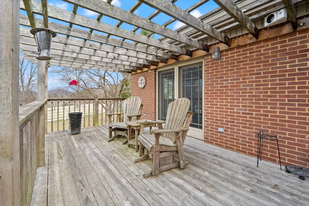 491 Pumphouse Road Somerset KY 42503