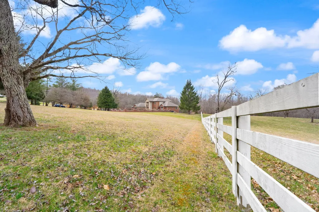 491 Pumphouse Road Somerset KY 42503