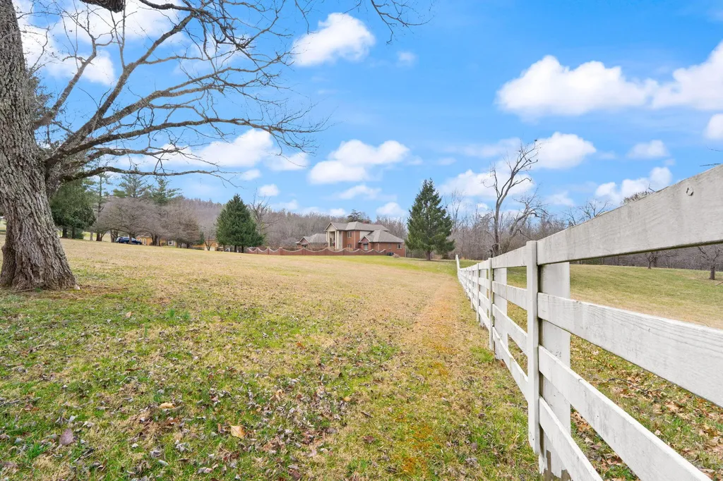 491 Pumphouse Road Somerset KY 42503