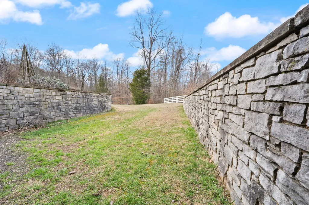 491 Pumphouse Road Somerset KY 42503