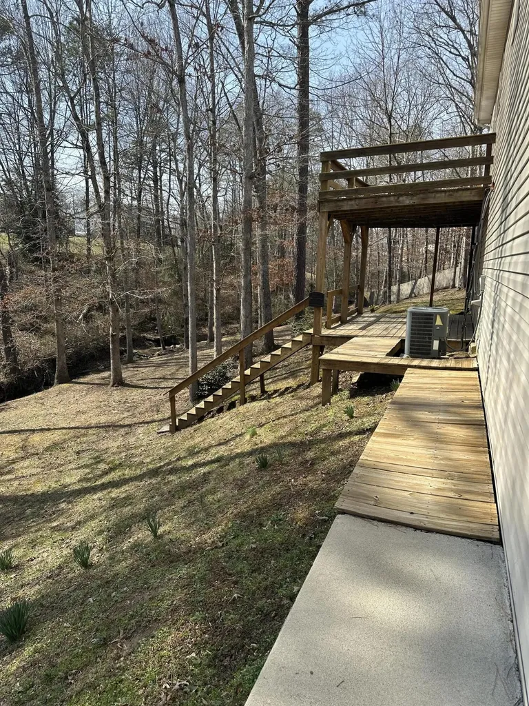 1933 Holly Grove Road Corbin KY 40701