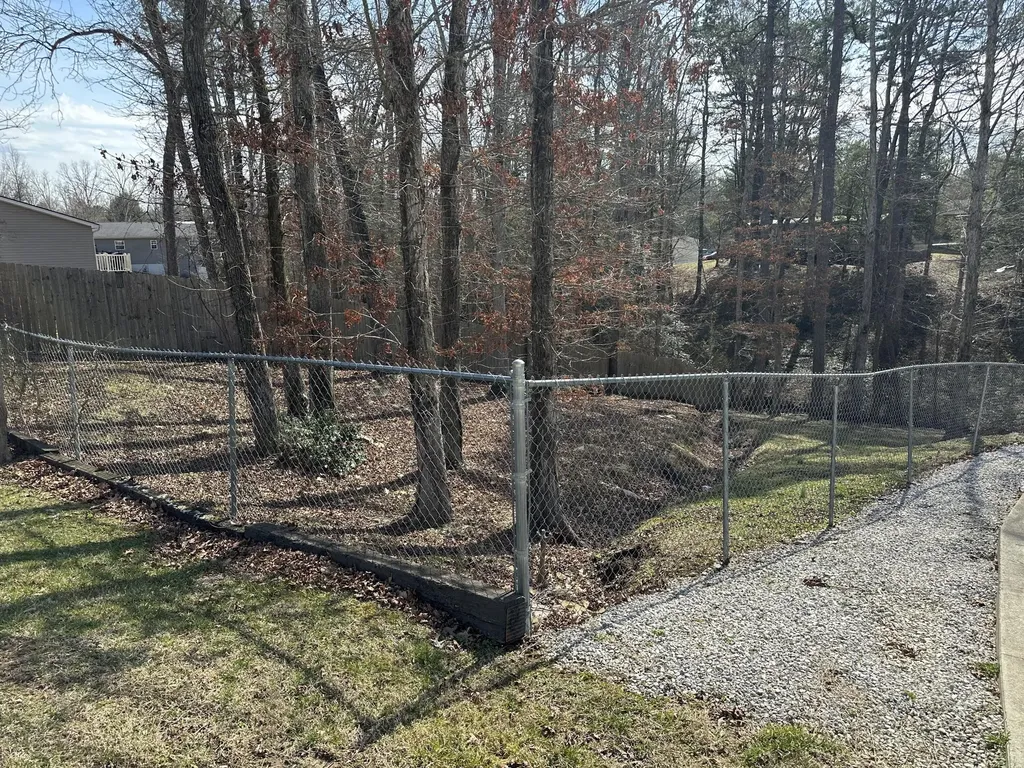 1933 Holly Grove Road Corbin KY 40701