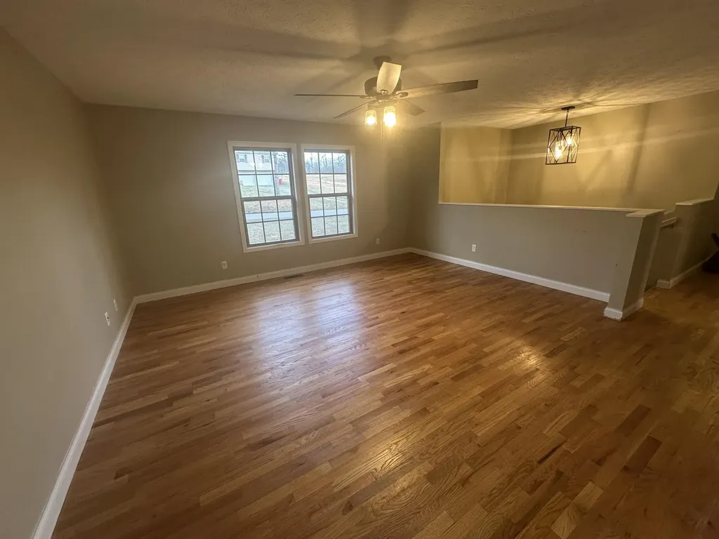 1933 Holly Grove Road Corbin KY 40701