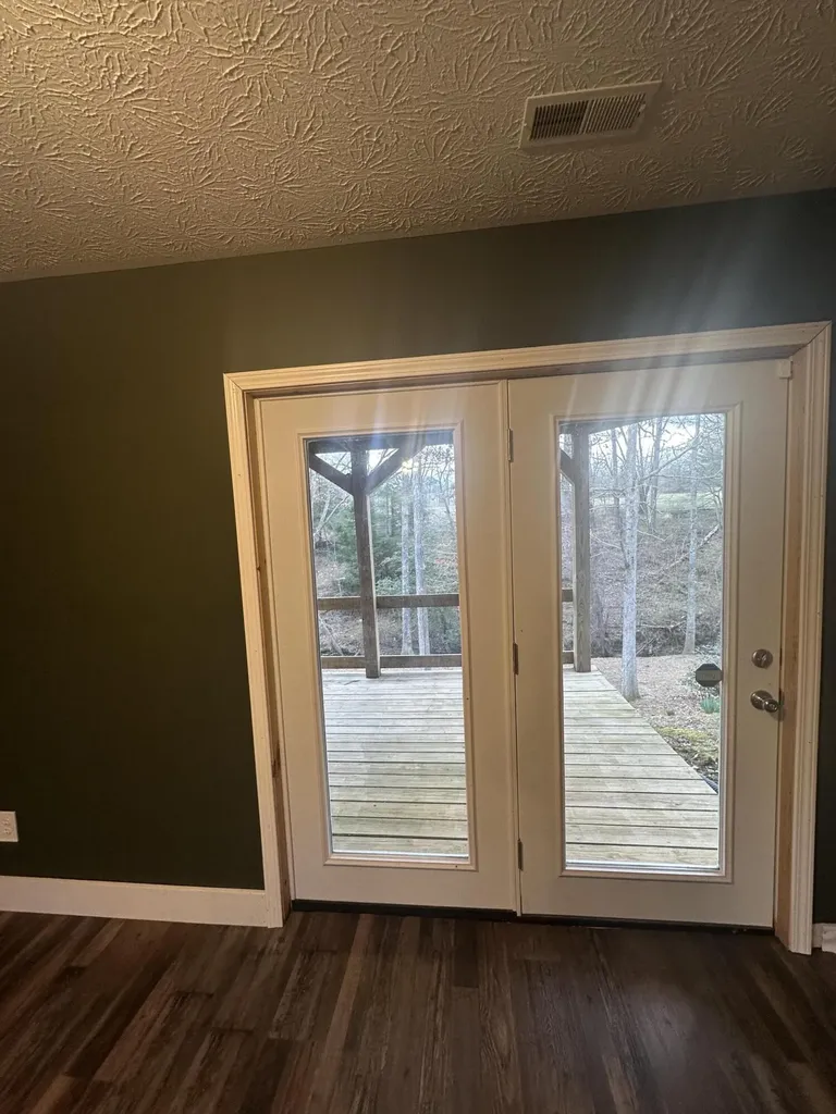 1933 Holly Grove Road Corbin KY 40701