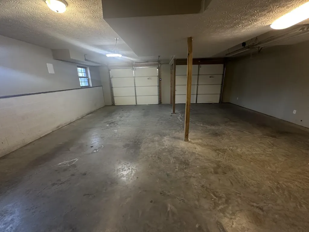 1933 Holly Grove Road Corbin KY 40701