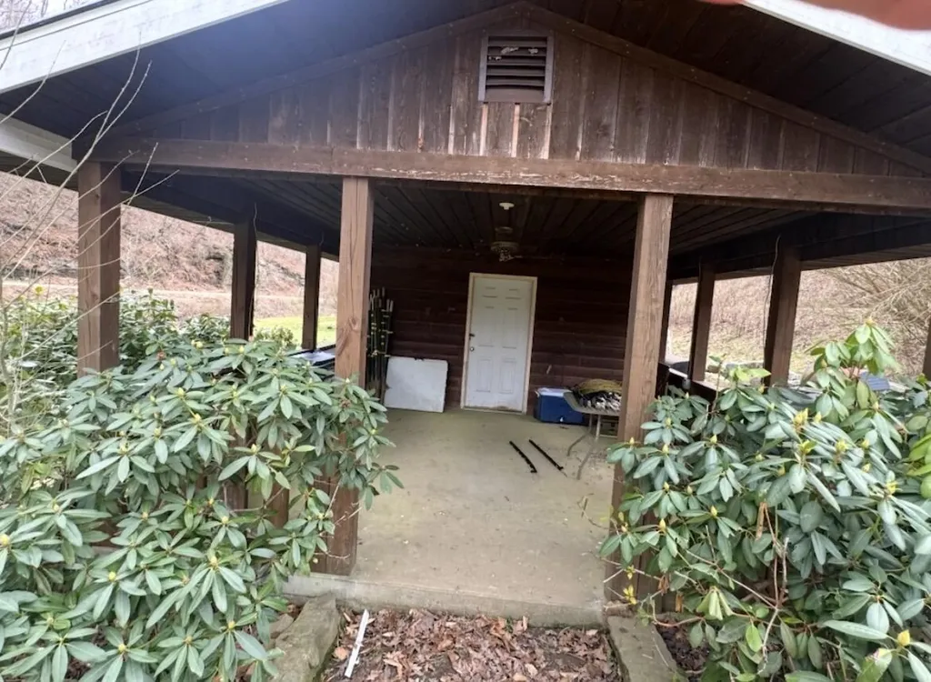 1267 Lower Taulbee Fork Road Vancleve KY 41385