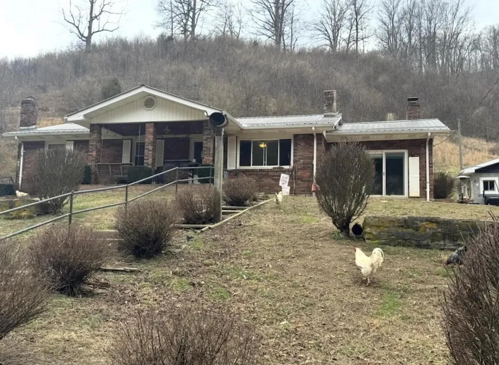 1267 Lower Taulbee Fork Road Vancleve KY 41385