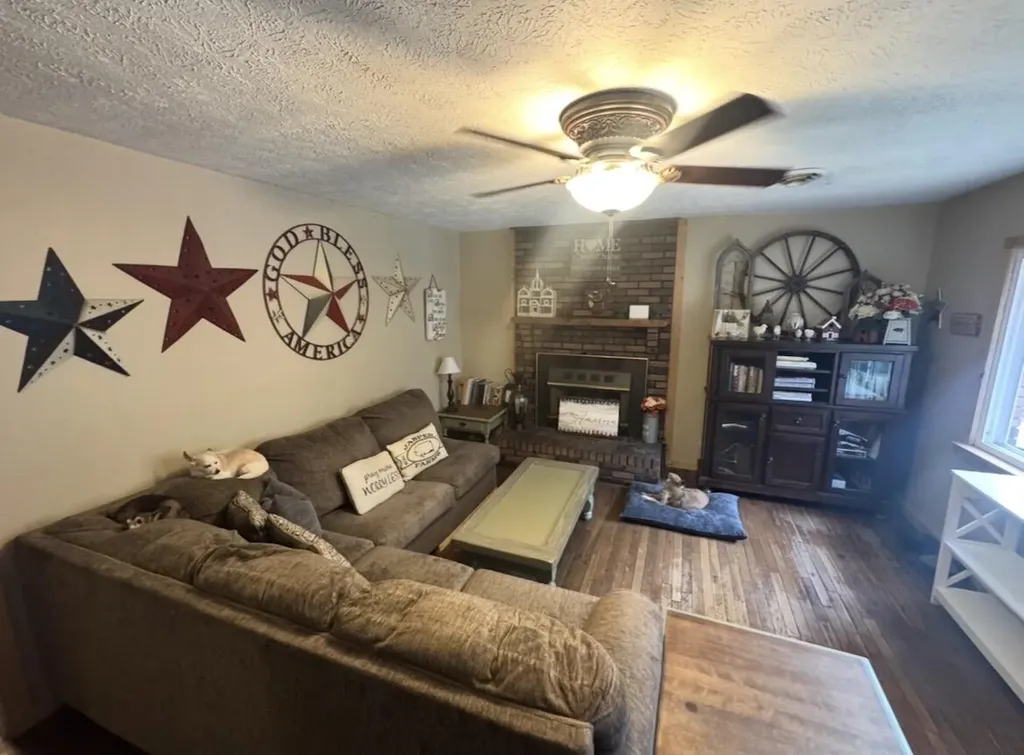 1267 Lower Taulbee Fork Road Vancleve KY 41385