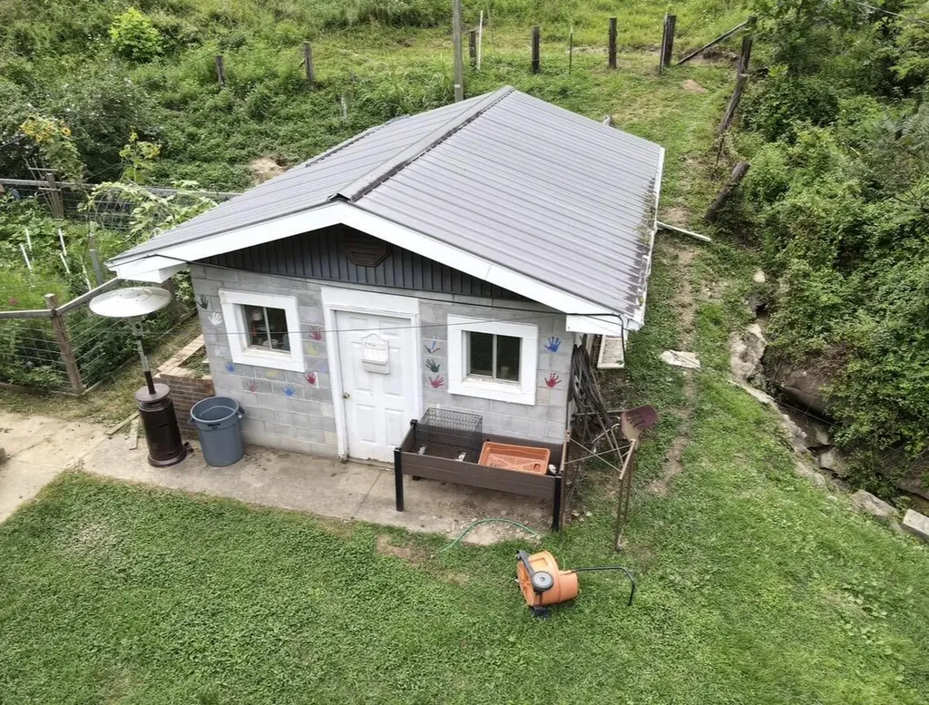 1267 Lower Taulbee Fork Road Vancleve KY 41385