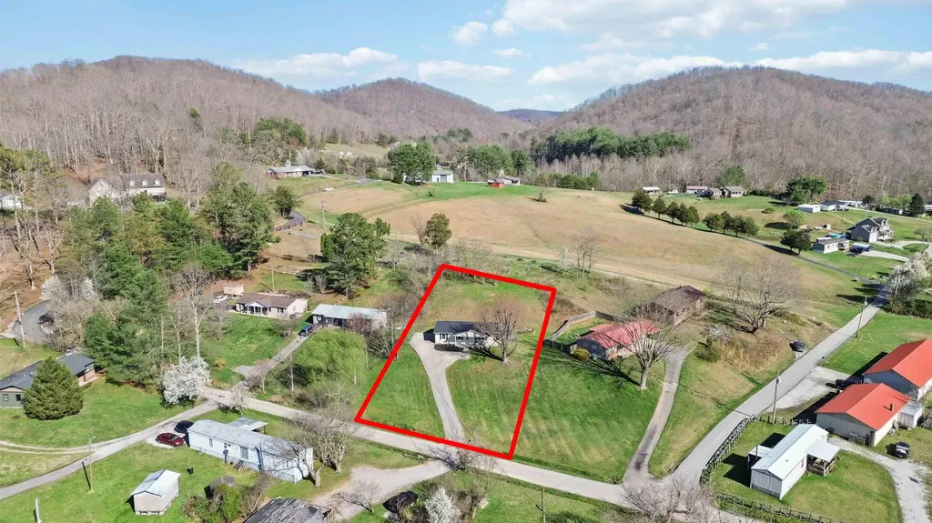 41 Valentine Branch Road Cannon KY 40923