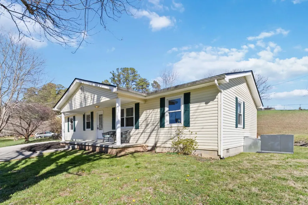41 Valentine Branch Road Cannon KY 40923