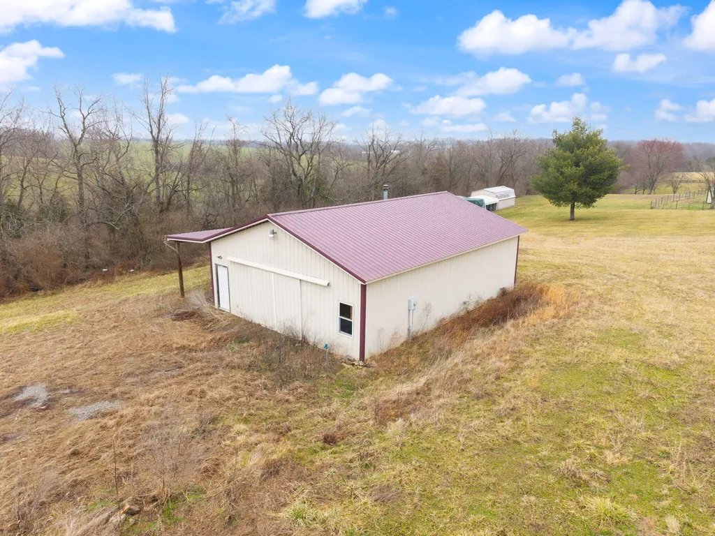 433 Lake View Road Ewing KY 41039