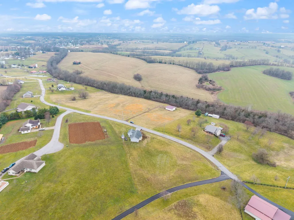 433 Lake View Road Ewing KY 41039