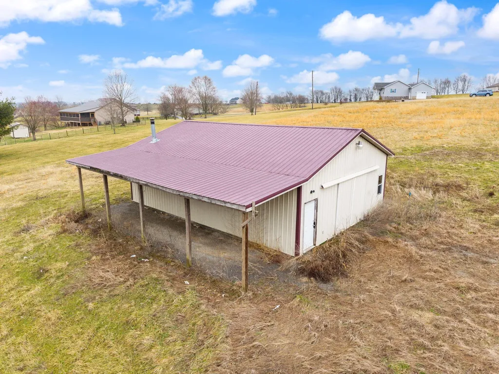 433 Lake View Road Ewing KY 41039