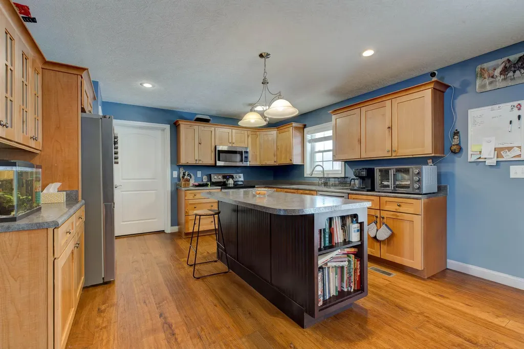 1051 State Highway 746 Wellington KY 40387