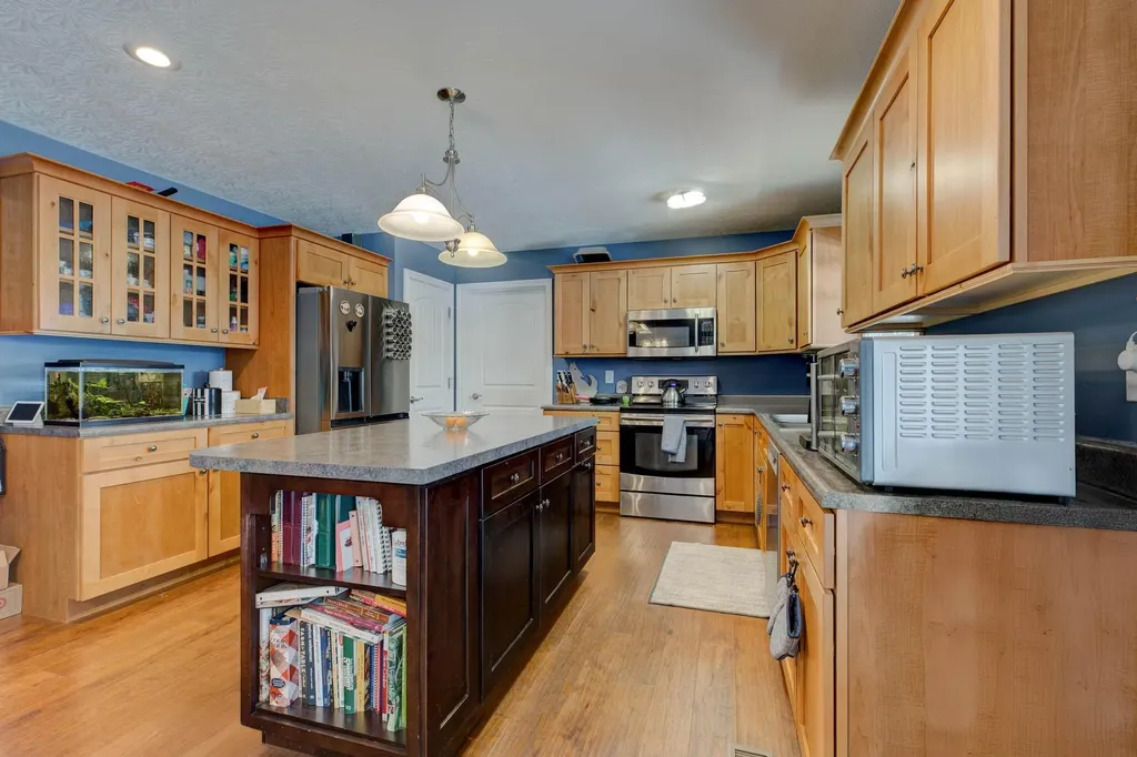 1051 State Highway 746 Wellington KY 40387