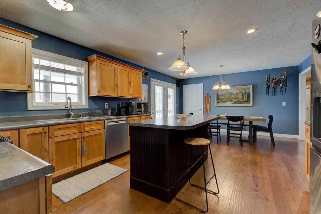 1051 State Highway 746 Wellington KY 40387