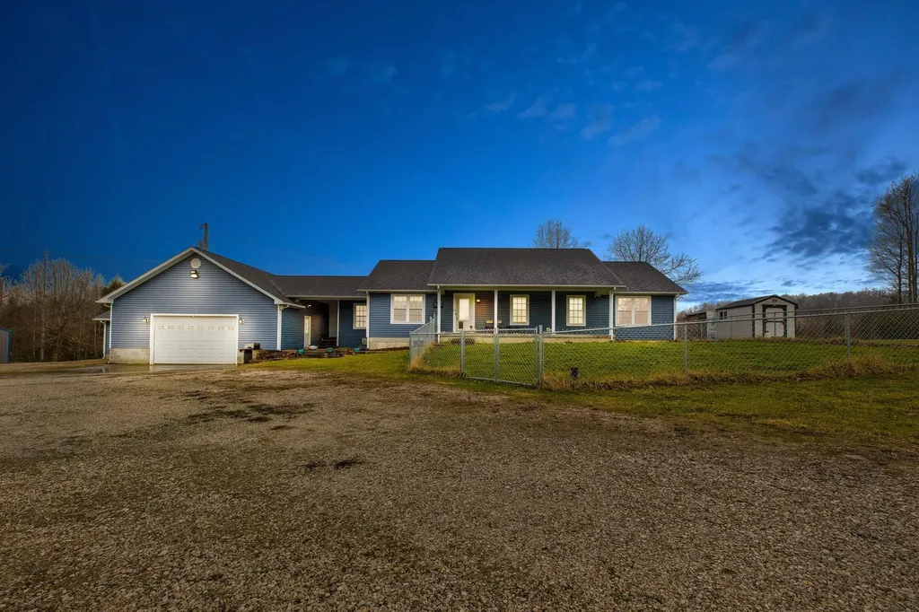 1051 State Highway 746 Wellington KY 40387