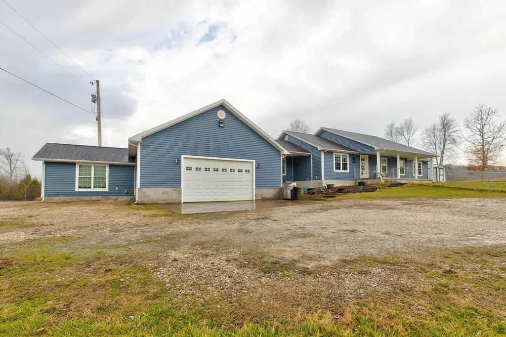 1051 State Highway 746 Wellington KY 40387