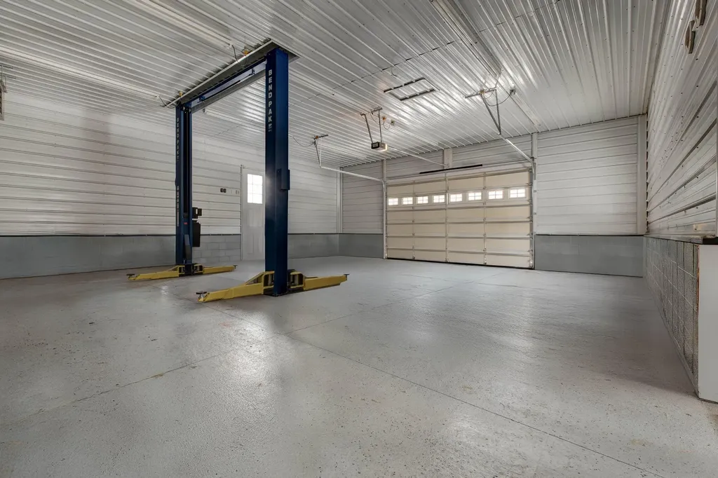 1051 State Highway 746 Wellington KY 40387