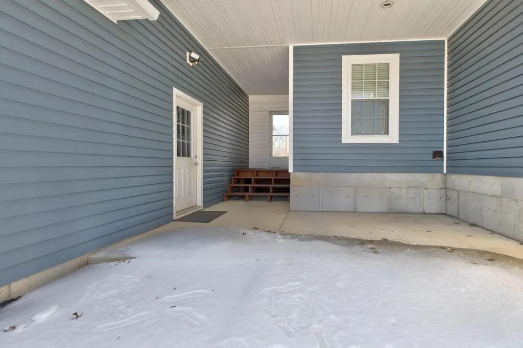 1051 State Highway 746 Wellington KY 40387