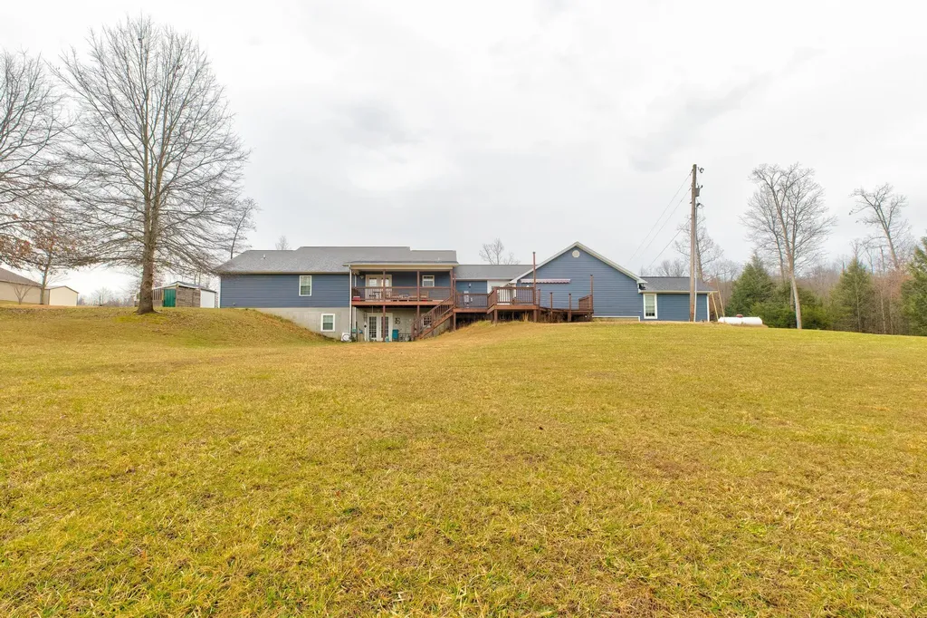 1051 State Highway 746 Wellington KY 40387