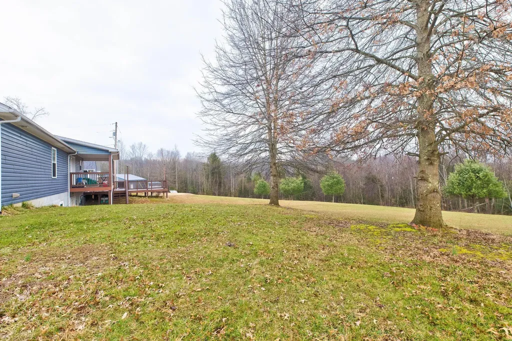 1051 State Highway 746 Wellington KY 40387
