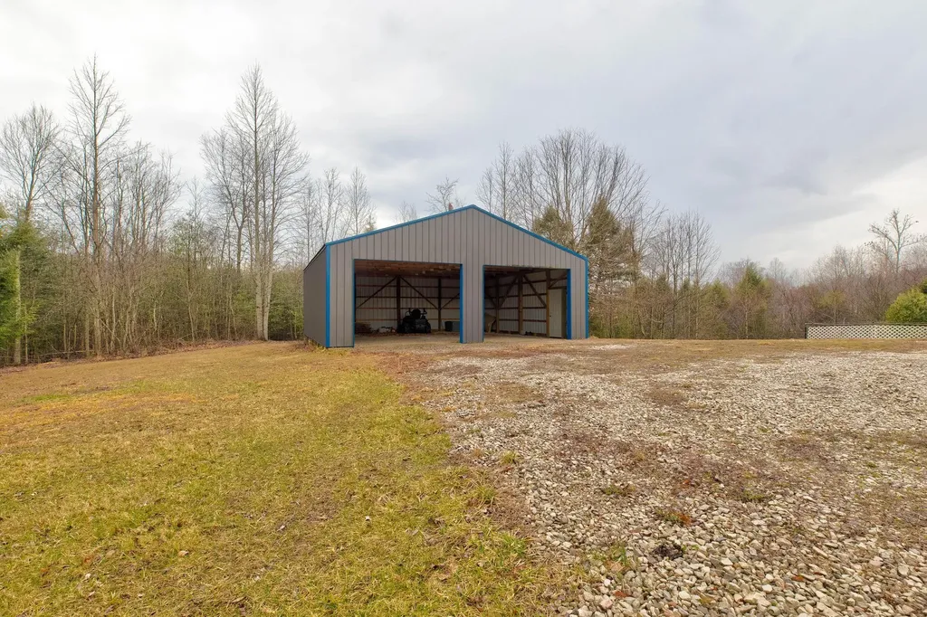 1051 State Highway 746 Wellington KY 40387