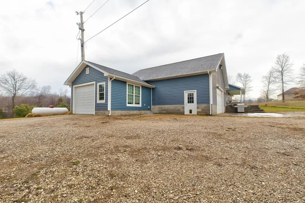 1051 State Highway 746 Wellington KY 40387