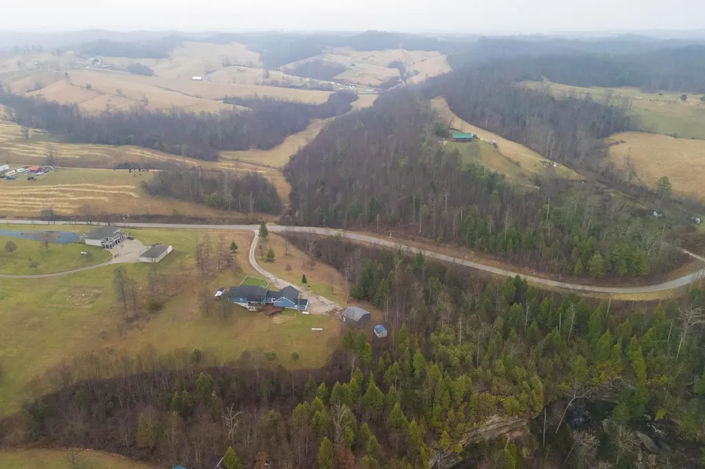 1051 State Highway 746 Wellington KY 40387