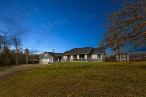 1051 State Highway 746 Wellington KY 40387