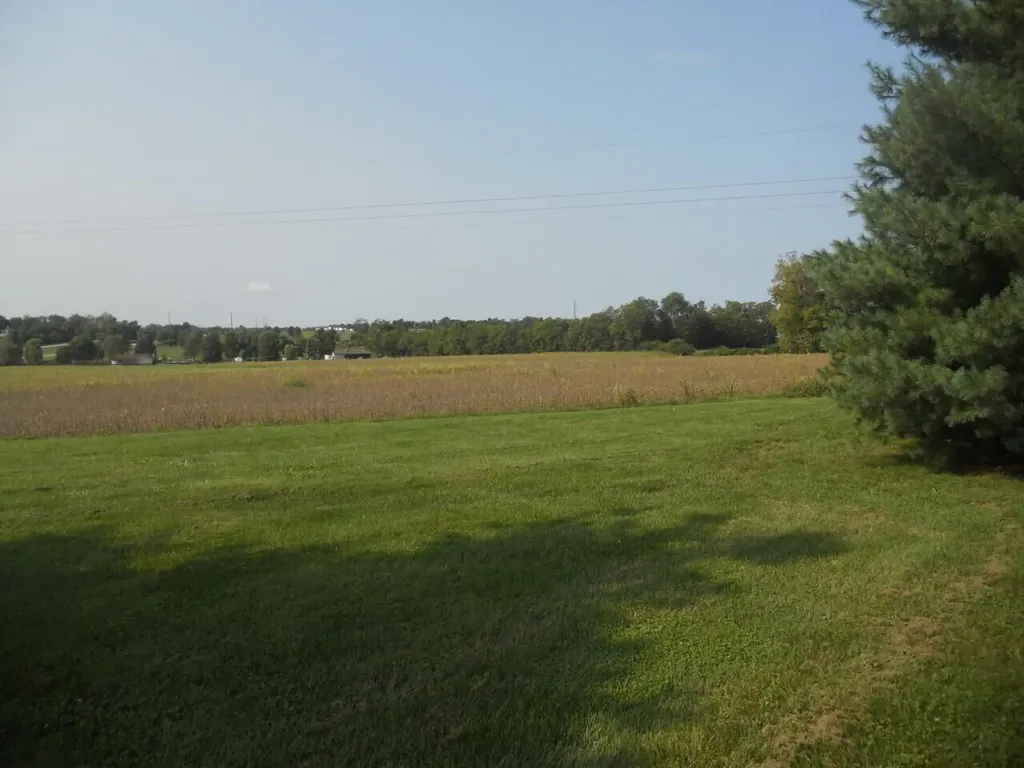 5420 Lexington Road Paris KY 40361