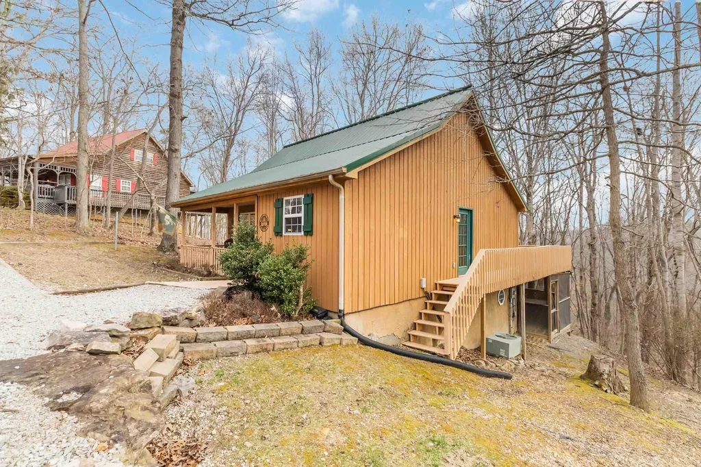 214 Enchanted Forest Way Burnside KY 42519