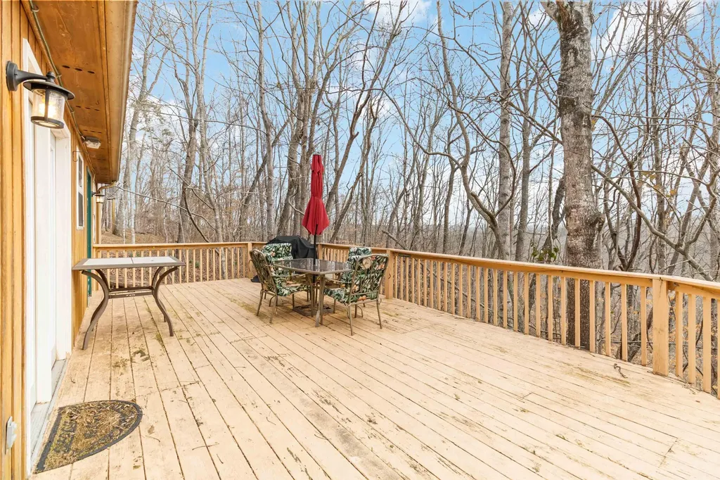 214 Enchanted Forest Way Burnside KY 42519