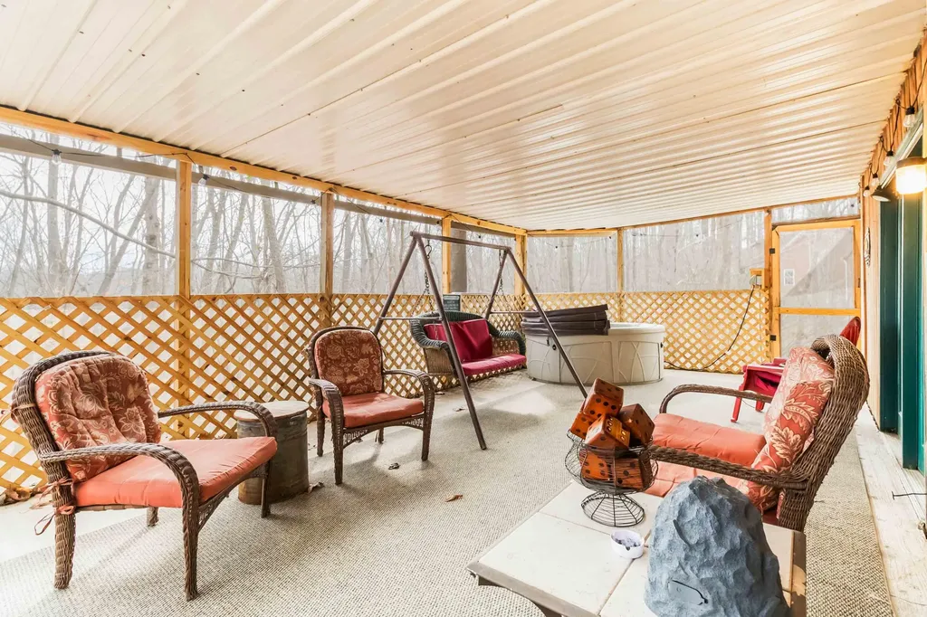 214 Enchanted Forest Way Burnside KY 42519