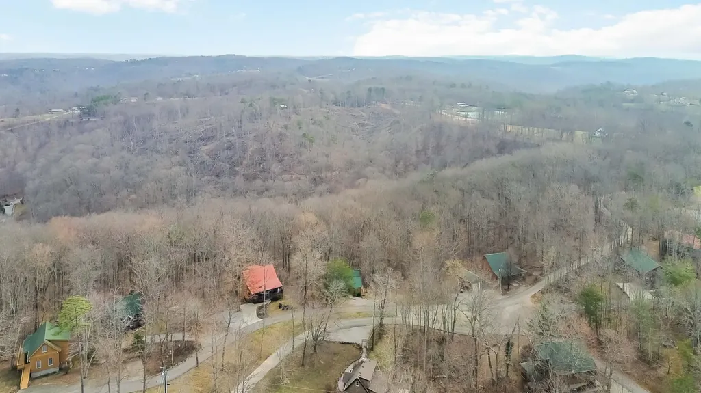 214 Enchanted Forest Way Burnside KY 42519