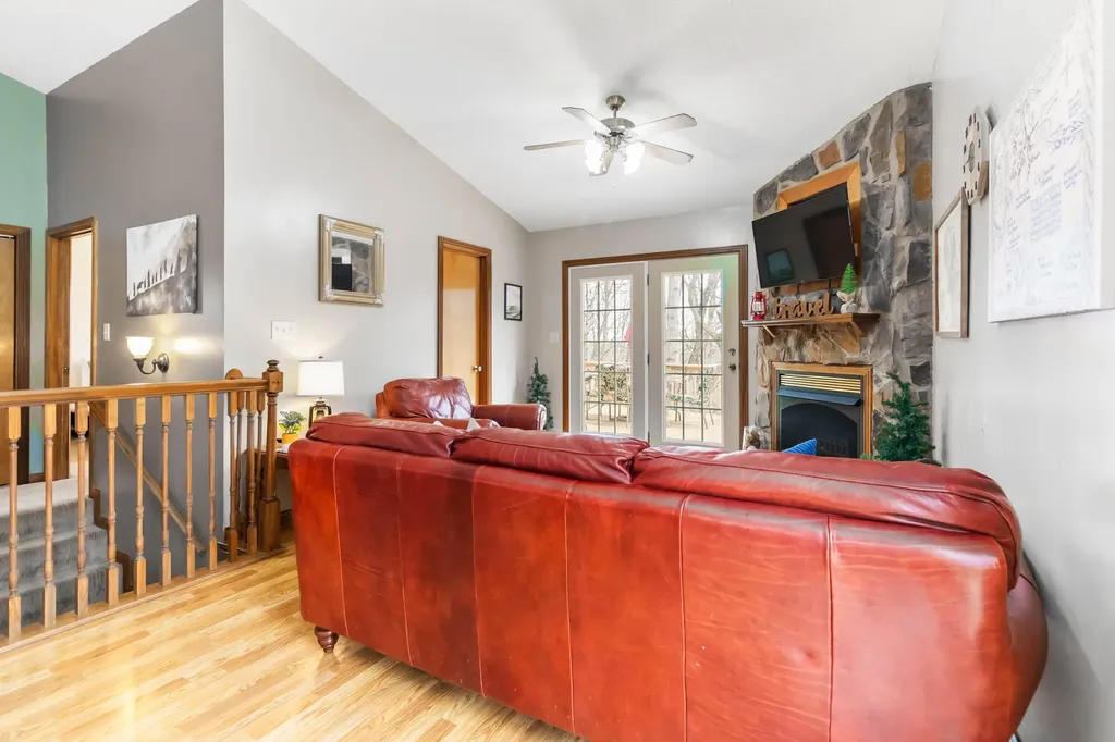214 Enchanted Forest Way Burnside KY 42519