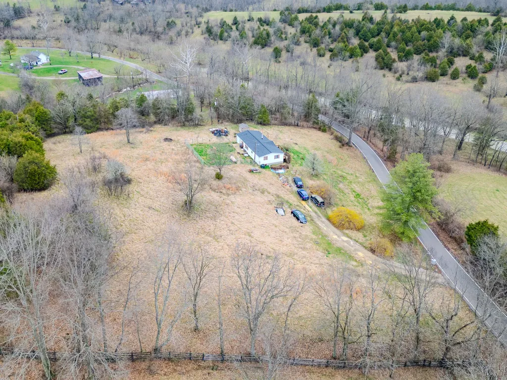 1636 Josephine Road Stamping Ground KY 40379
