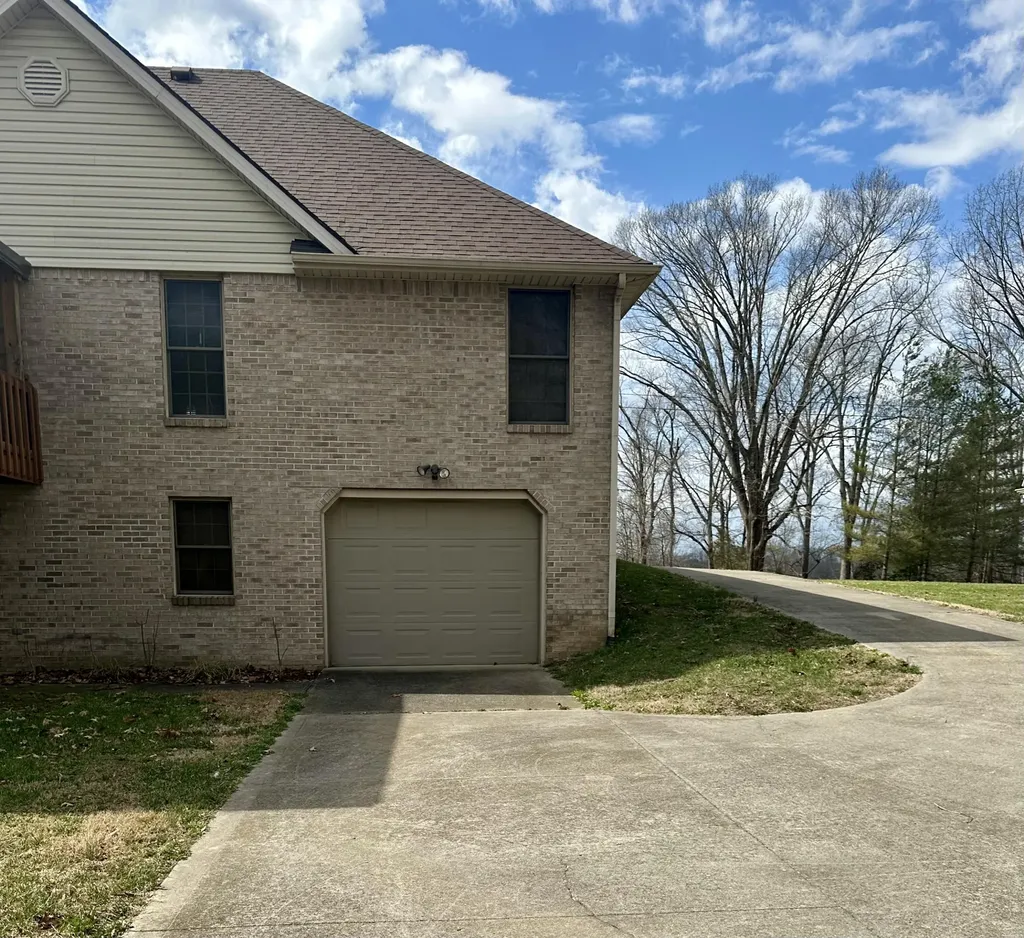 342 Water Cliff Drive Somerset KY 42503