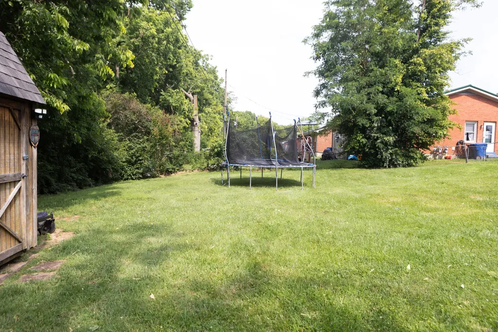 59 Holiday Road Winchester KY 40391