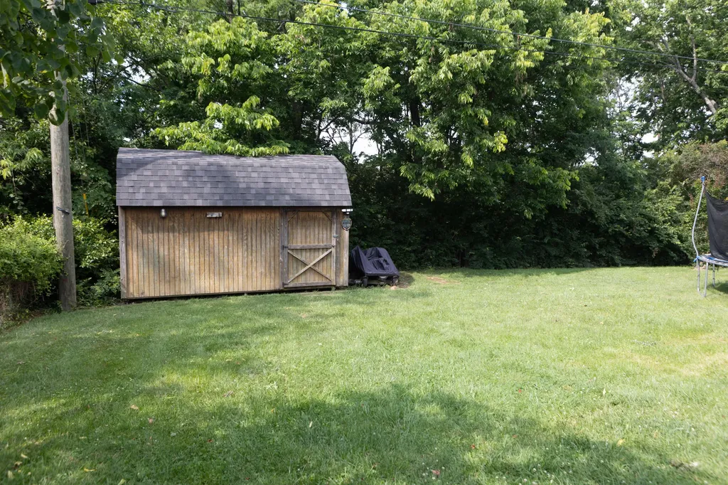 59 Holiday Road Winchester KY 40391