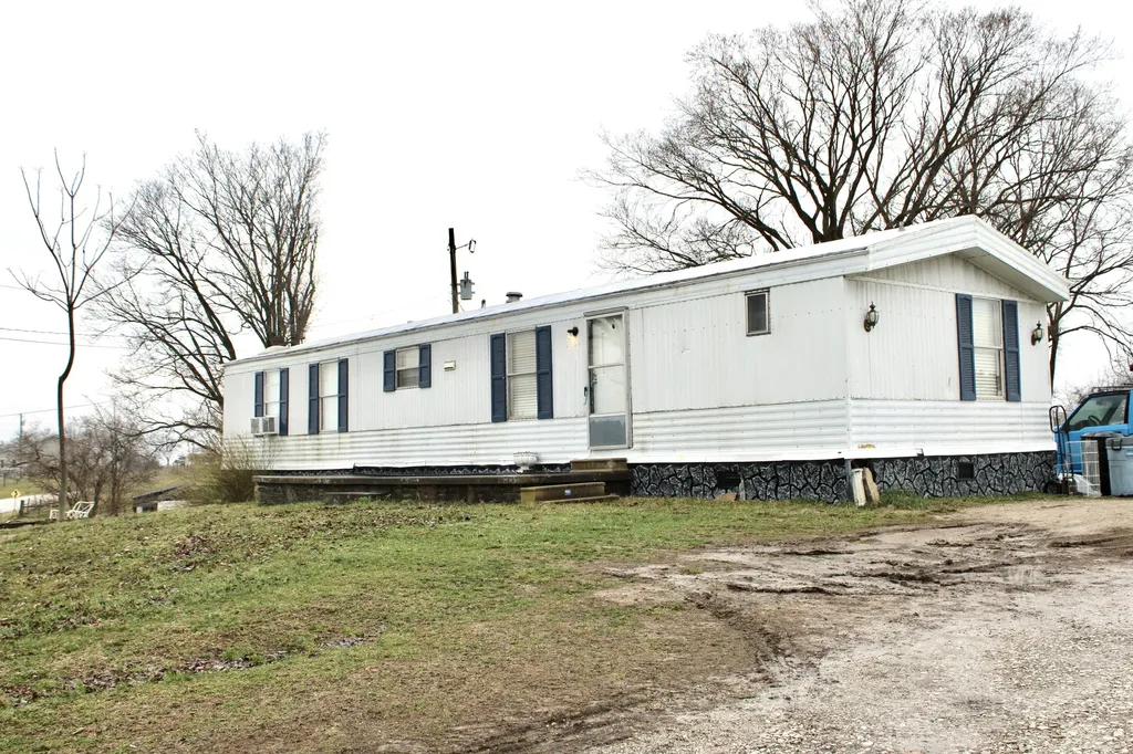 8210 Orangeburg Road Maysville KY 41056