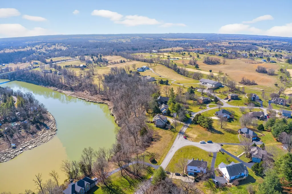 189 Old Bridge Road Danville KY 40422
