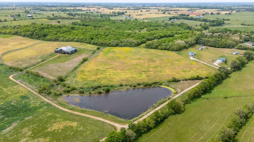 2262 Cane Ridge Road Paris KY 40361
