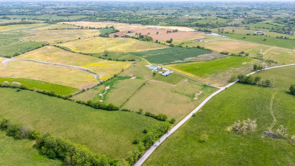 2262 Cane Ridge Road Paris KY 40361