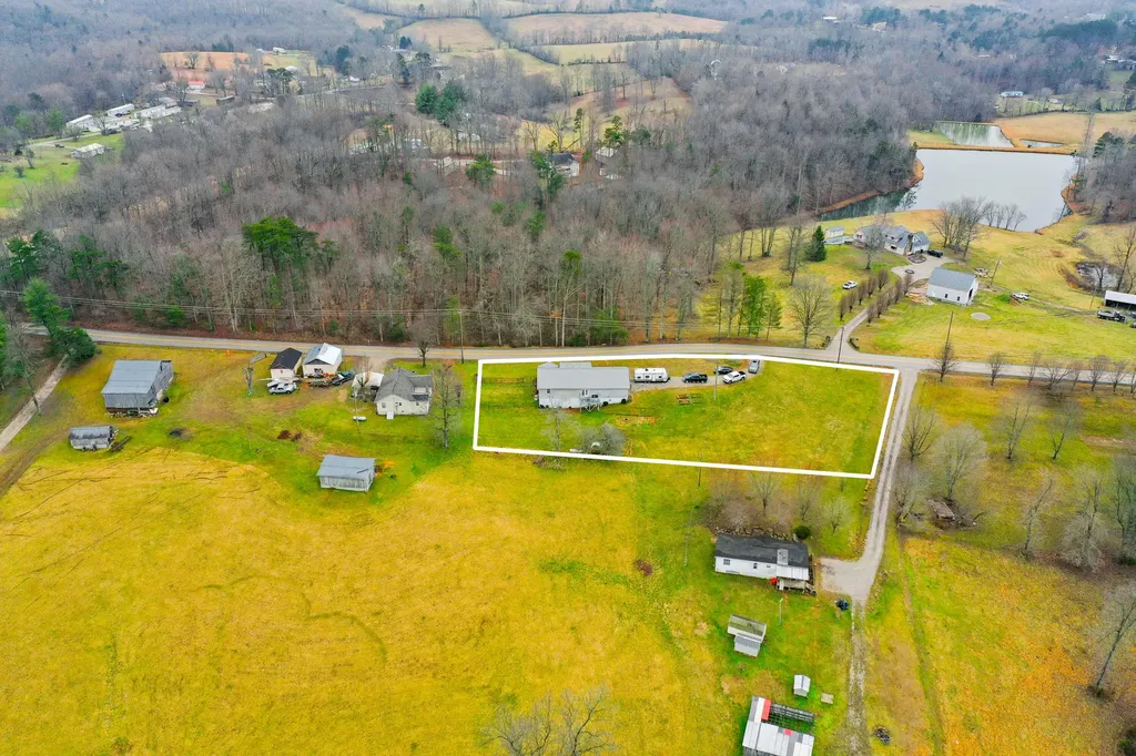 1484 W Pine Hill Road London KY 40744
