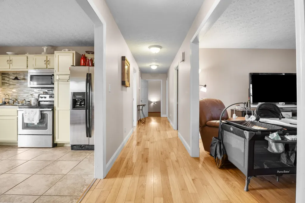 1484 W Pine Hill Road London KY 40744