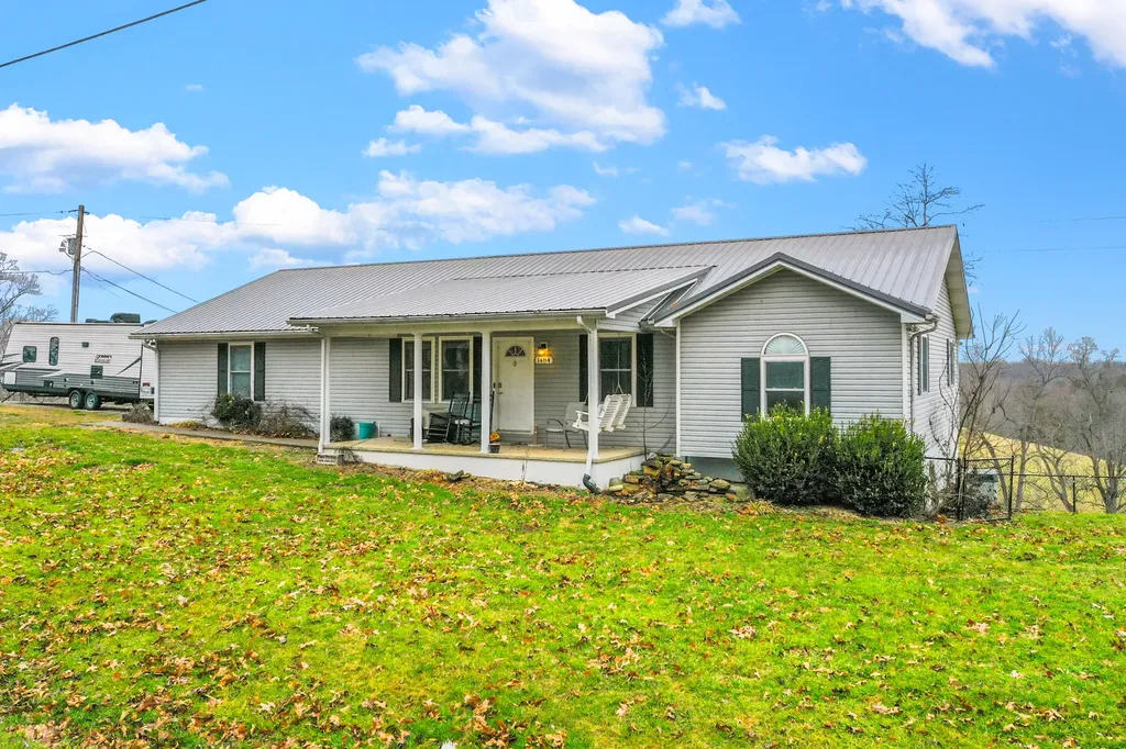 1484 W Pine Hill Road London KY 40744