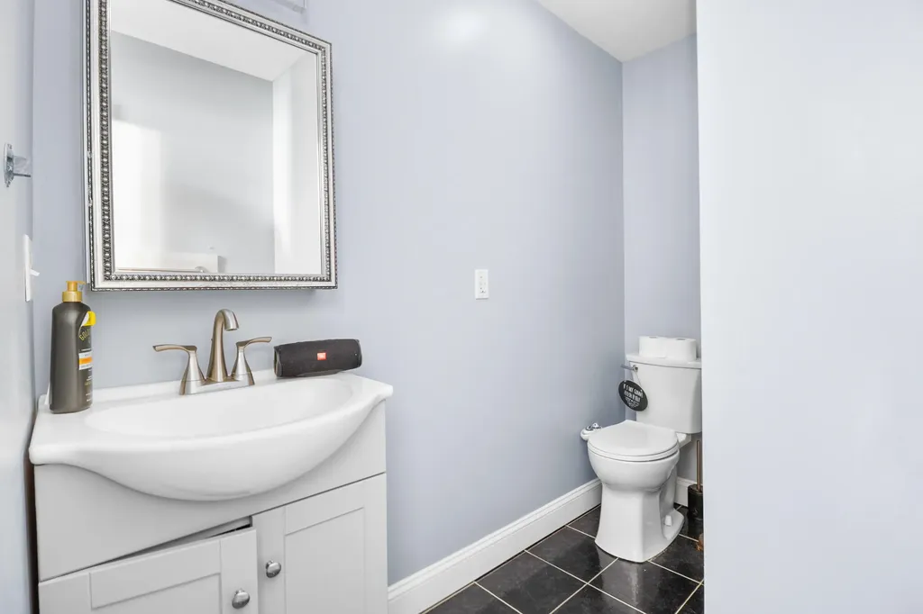 1484 W Pine Hill Road London KY 40744
