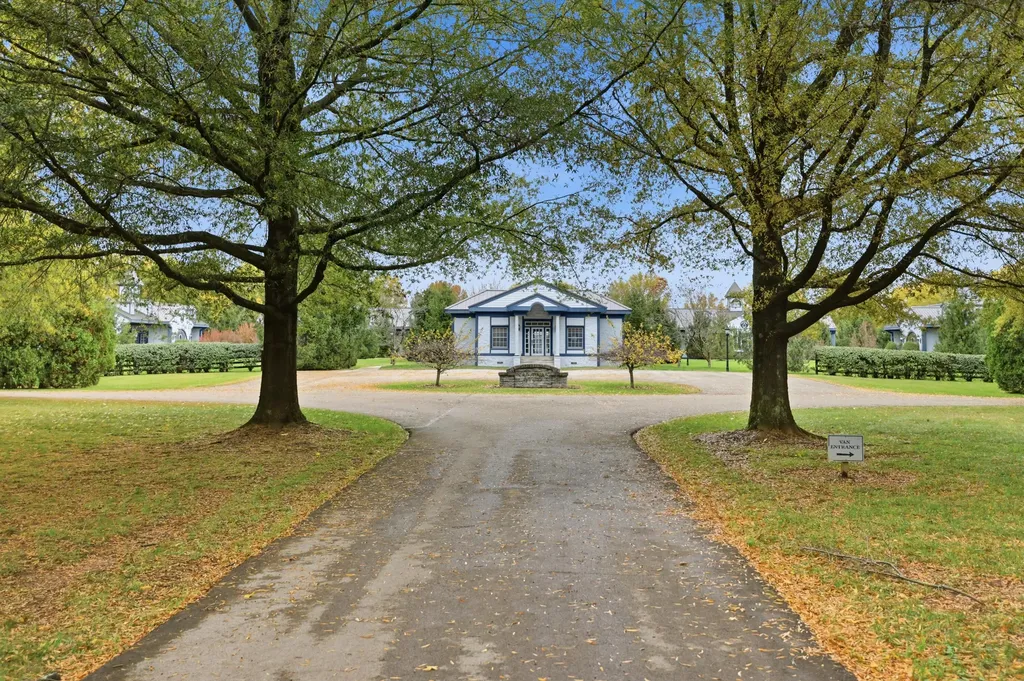 3661 Military Pike Lexington KY 40513